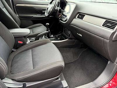 Mitsubishi Outlander Edition 100 2WD 2,0 Smart Link Display Touchscreen
