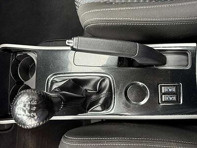 Mitsubishi Outlander Edition 100 2WD 2,0 Smart Link Display Touchscreen