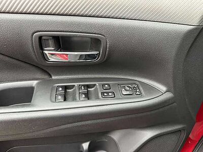 Mitsubishi Outlander Edition 100 2WD 2,0 Smart Link Display Touchscreen