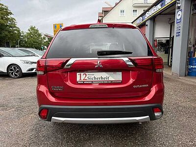 Mitsubishi Outlander Edition 100 2WD 2,0 Smart Link Display Touchscreen