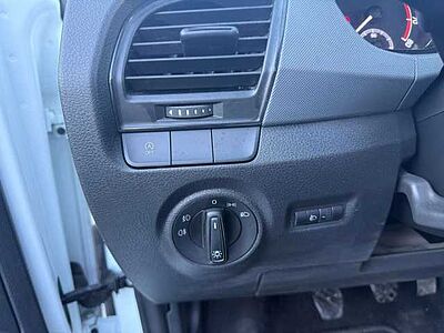 SKODA Fabia 1,0 MPI Cool Plus + Enjoy-Paket, PDC, DAB+, ALU