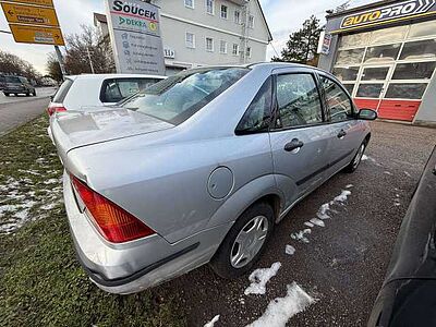 Ford Focus Focus Stufenheck Ghia (Kupplung defekt)