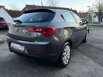 Alfa Romeo Giulietta Turismo 1.4 TB 16V Euro 6 Facelift Navi