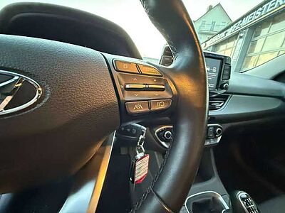 Hyundai i30 Edition 30 cw (PD) Mild Hybrid 48V 8'Farb Touch