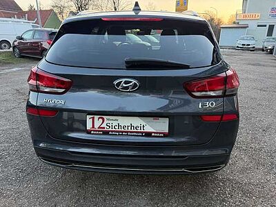 Hyundai i30 Edition 30 cw (PD) Mild Hybrid 48V 8'Farb Touch
