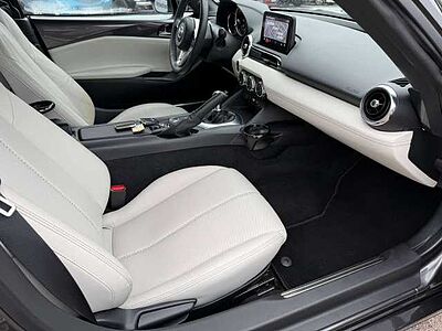 Mazda MX-5 ROADSTER SKYACTIV-G 2.0 AD‘VANTAGE DESIGN NAPPA