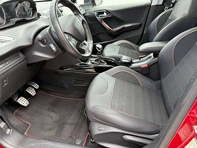 Peugeot 2008 1.2 PureTech 130, Allure