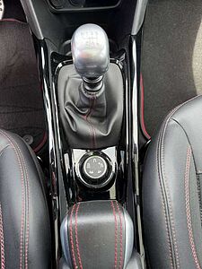Peugeot 2008 1.2 PureTech 130, Allure