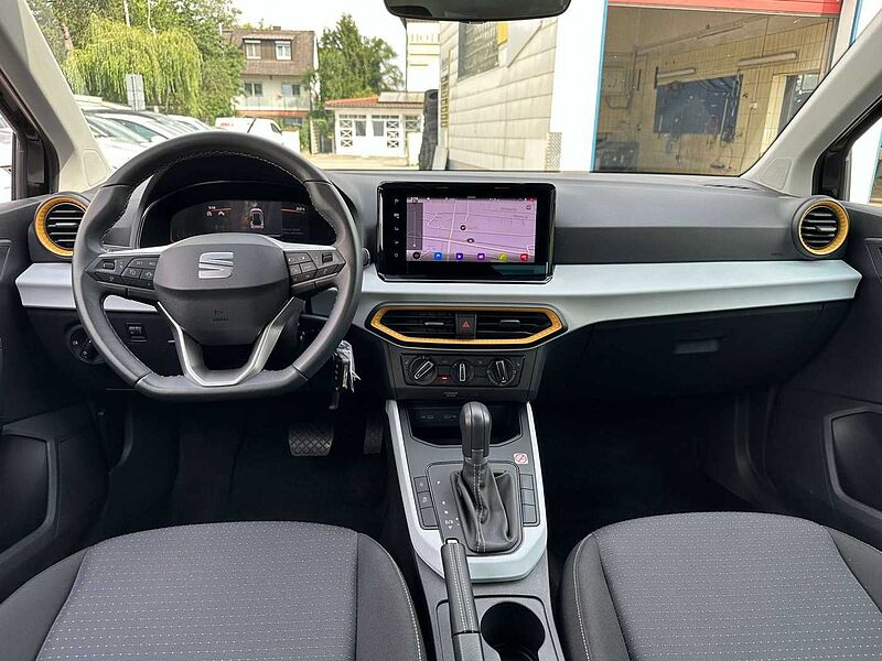 SEAT Arona 1,0 TSI Style  Infotain P. Fahrassi. P. W. P. PDC